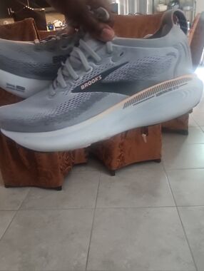 Brooks Men’s Athletic Running Shoes - Light Gray with Black Accents